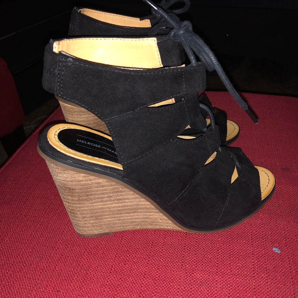 Heels - Picture 3 of 5